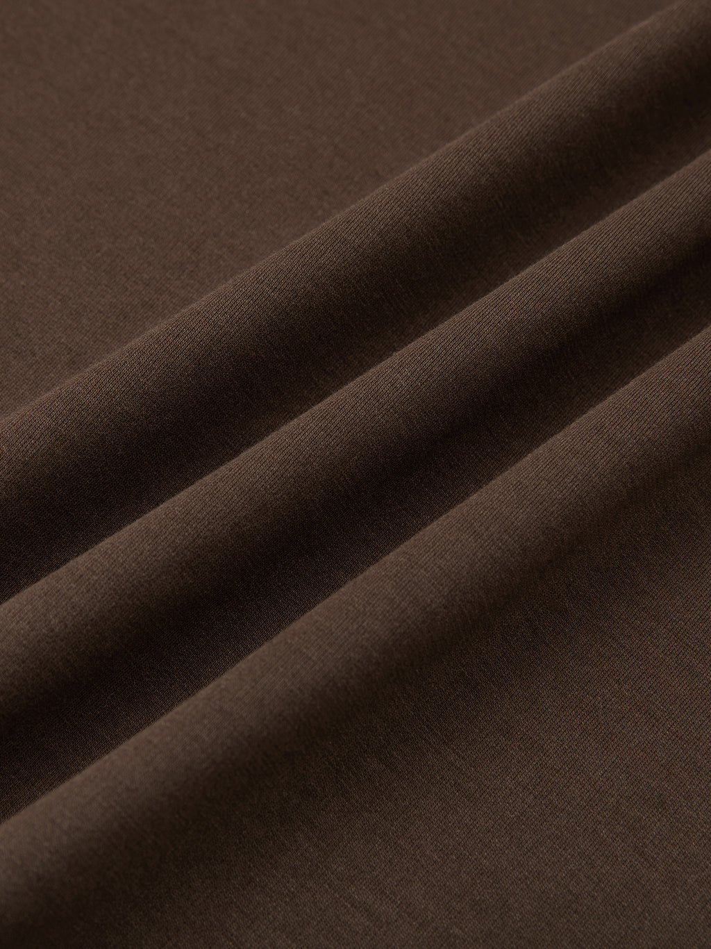 THE ESSENTIAL LONGSLEEVE